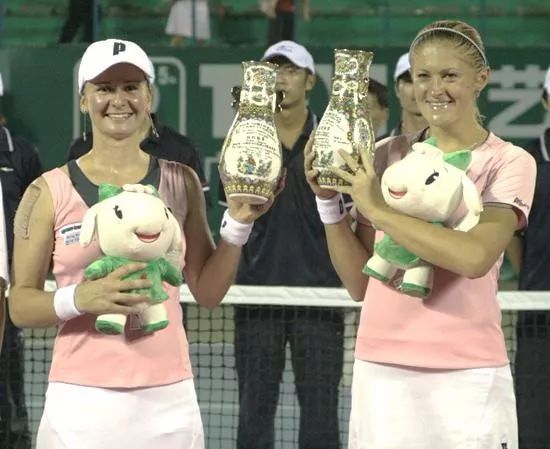 鲍里妮以2 鲍里妮以2