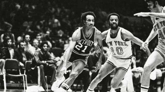 不仅因为两 不仅因为两